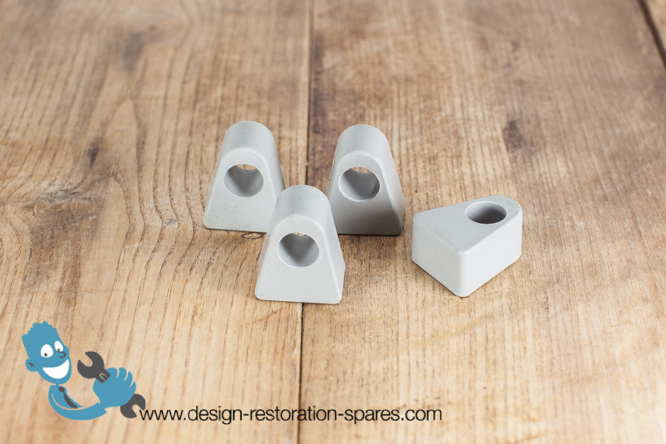 Seat Stabilizer Under Seat | Fritz Hansen | Arne Jacobsen | Set of 3 or 4