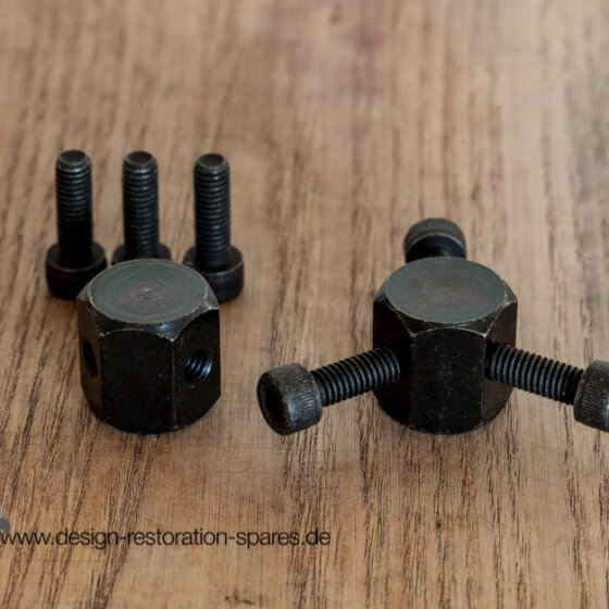 Poul Kjaerholm PK9 Leg Connector Unit | Fritz Hansen | E. Kold Christensen