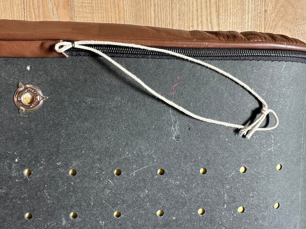 open-zipper-1